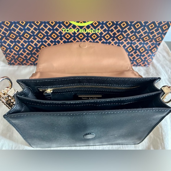 Tory Burch Robinson - Picture 6 of 8